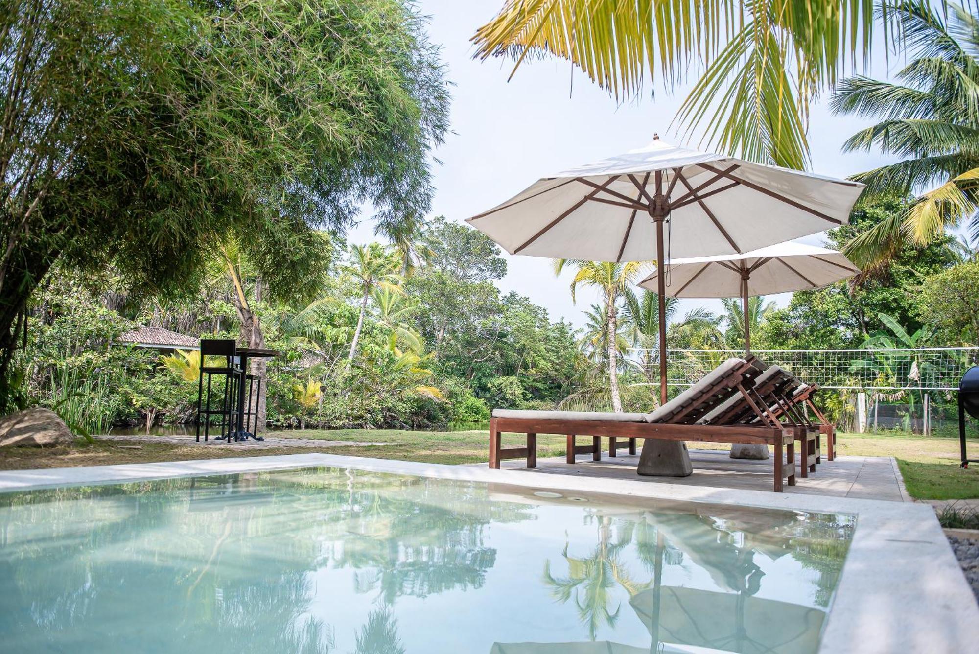 Good Story At Nirbana Island Bed & Breakfast Ahangama Bagian luar foto